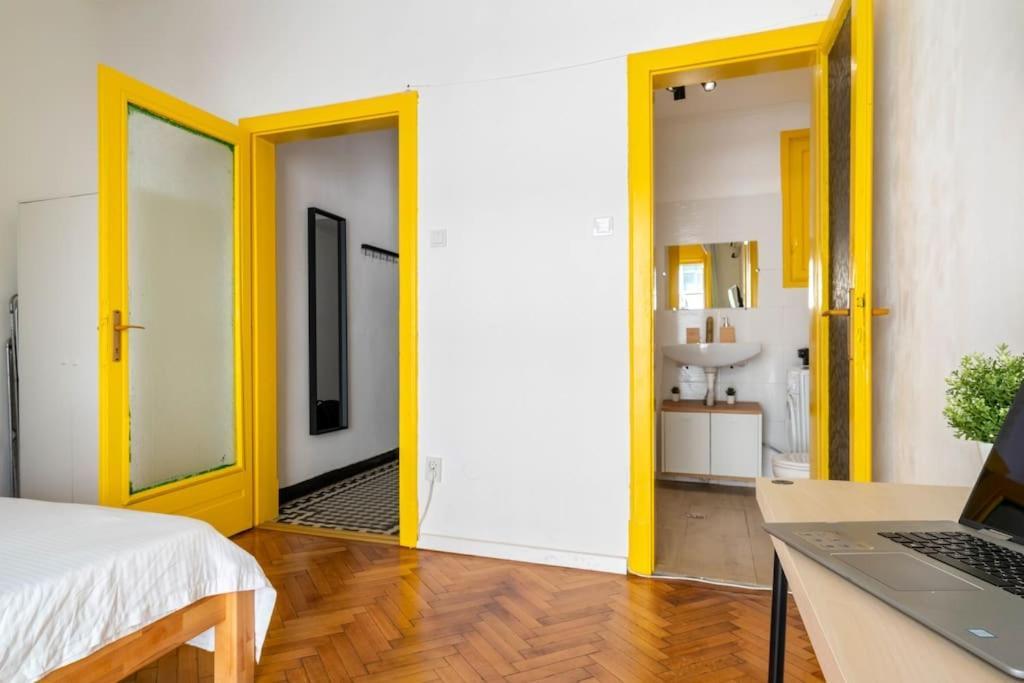 Quiet And Classic Studio With Cismigiu Park View Bucareste Exterior foto