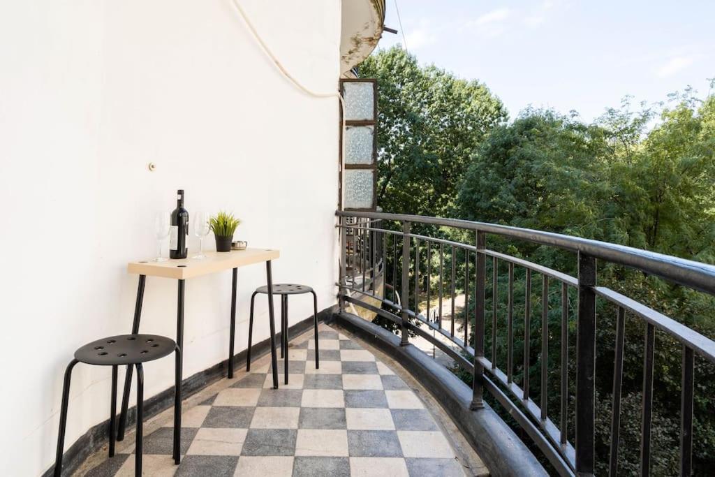 Quiet And Classic Studio With Cismigiu Park View Bucareste Exterior foto